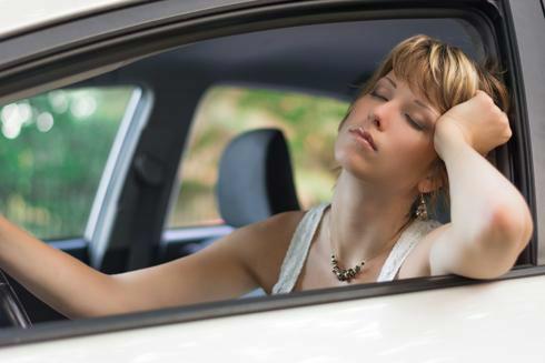 Pourquoi la somnolence au volant est aussi dangereuse que la conduite sous influence