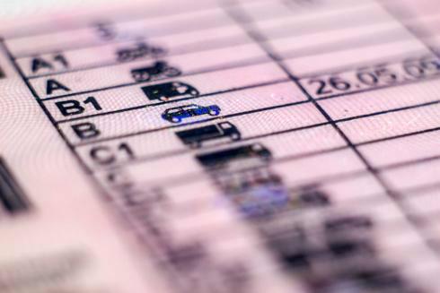  Pourquoi de plus en plus de personnes âgées doivent remettre leur permis de conduire?