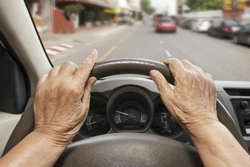  Welke boete krijgen senioren die zonder verzekering rijden?