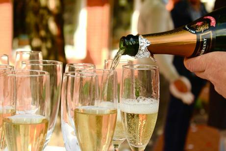 Personeelsfeest zonder alcohol boetes organiseren?