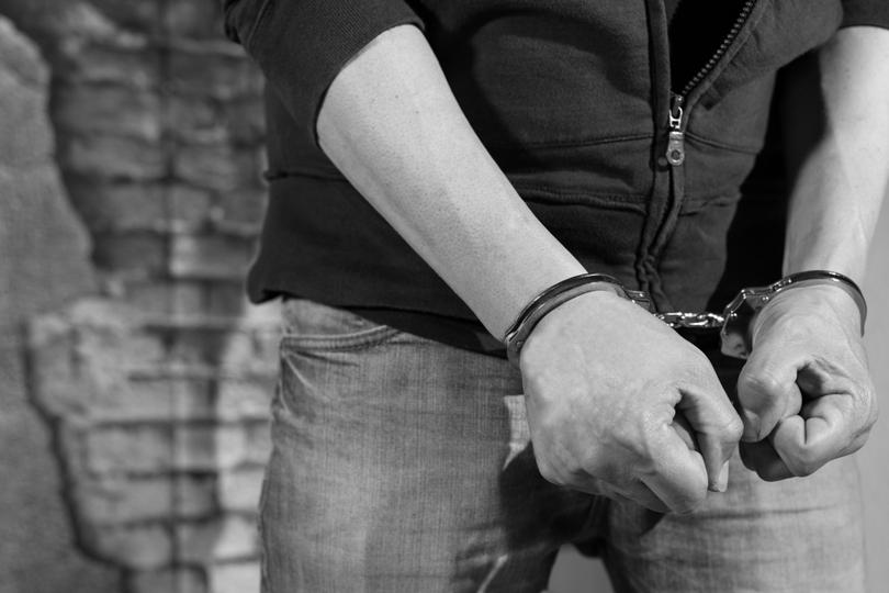 Vandalen duwen wagen van trap in metrostation Clemenceau: één dader opgepakt